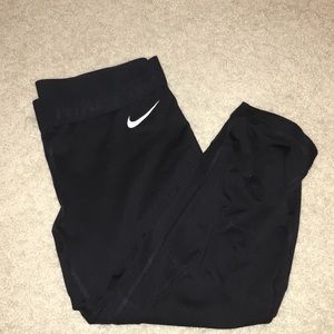 NIKE dri-fit cropped legging/ workout pant